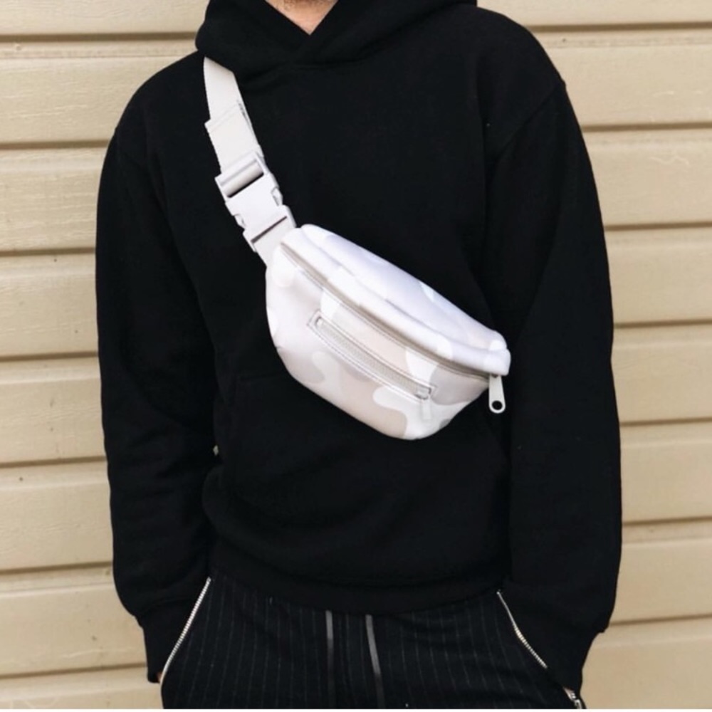 NWOT Dagne Dover Fannypack